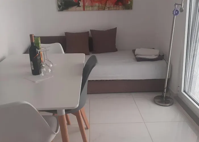 Apartmani Ema