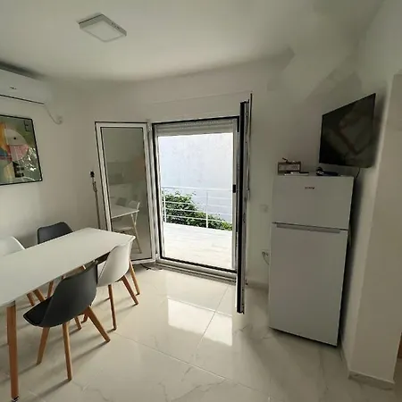 סוטומורה Apartmani Ema מראה חיצוני תמונה